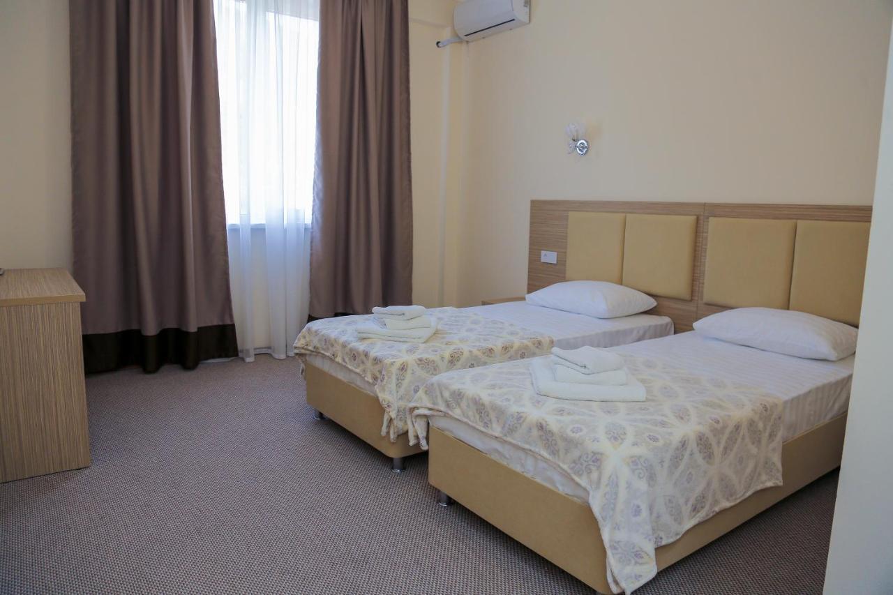 גגרה Hotel Bella מראה חיצוני תמונה
