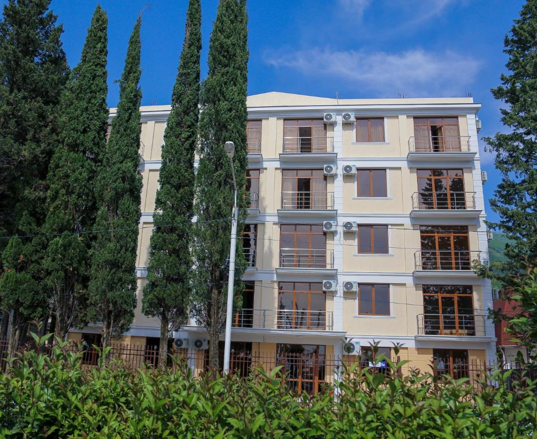 גגרה Hotel Bella מראה חיצוני תמונה
